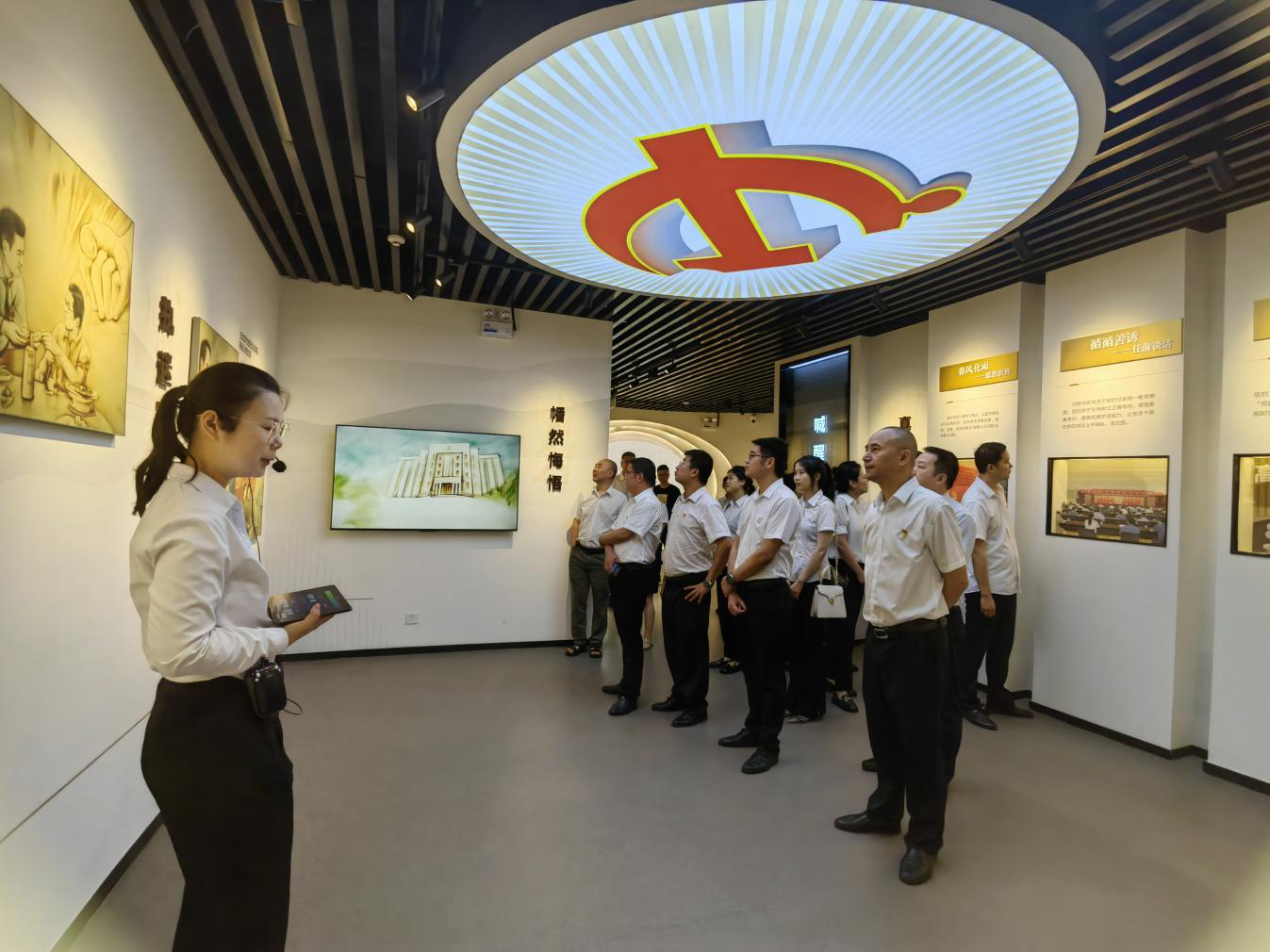 市秦巴農(nóng)擔公司開展“學習黨規(guī)黨紀、筑牢廉潔底線”黨紀學習主題黨日活動